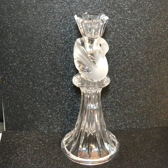 Elegant Vintage Pair Of Crystal Swan Candleholders - Picture 3 of 7
